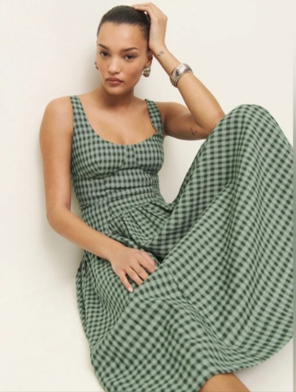 Like New Reformation Roslyn Linen Dress in Cactus Size 6 - Picture 2 of 6